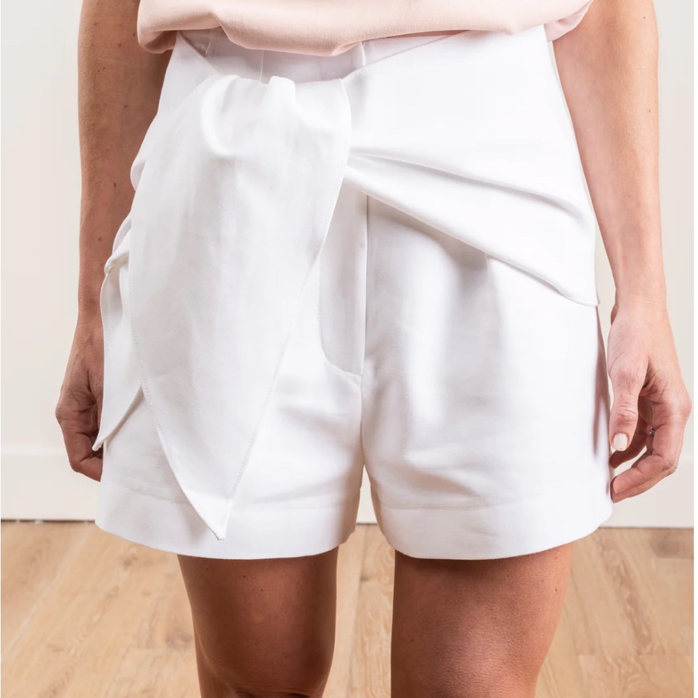 BERGDORF GOODMAN TIBI SUITING SHORT COMPACT COTTON WHITE SIZE 8